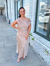 Load image into Gallery viewer, A Lovely Day Midi Dress