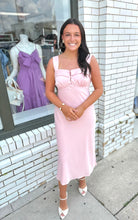 Load image into Gallery viewer, The Runway Ready Midi-Blush