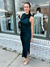 Load image into Gallery viewer, The Effortless Elegance Midi Dress