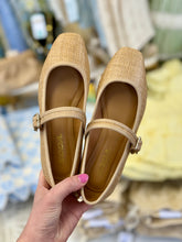 Load image into Gallery viewer, The Adora Flats