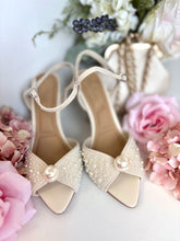 Load image into Gallery viewer, Pearls &amp; Poise Heel