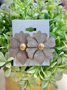 Resin Flower Studs
