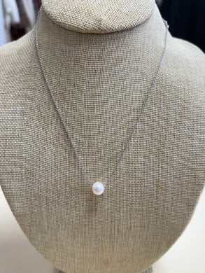Carly Pearl Necklace- Silver