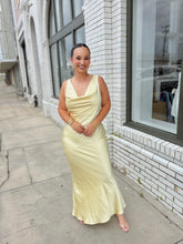 Load image into Gallery viewer, The Andie Glow Dress