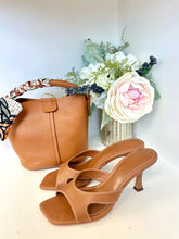 Load image into Gallery viewer, The Chestnut Heel