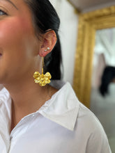 Load image into Gallery viewer, Magnolia Earrings