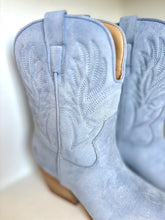 Load image into Gallery viewer, The Butterfly Season Boot