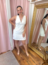 Load image into Gallery viewer, Ivory Ever After Mini