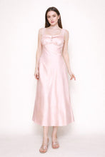 Load image into Gallery viewer, The Runway Ready Midi-Blush