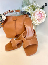 Load image into Gallery viewer, The Chestnut Heel