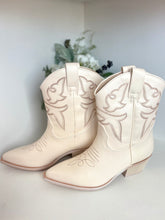 Load image into Gallery viewer, Wildflowers &amp; Wild Horses Boot