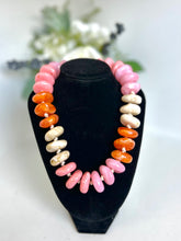 Load image into Gallery viewer, The Resin Crush Beaded Necklace-Pink Multi