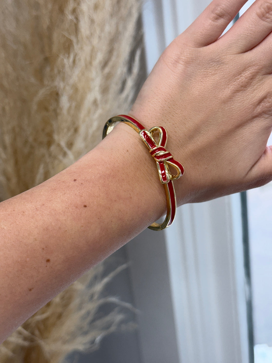 Luxe Bow Bangle-Red