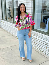Load image into Gallery viewer, Scallop &amp; Swoon Top