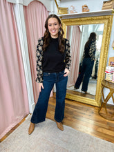 Load image into Gallery viewer, The Fiona Belvue Jeans