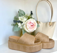 Load image into Gallery viewer, Woven Daydream Platform Sandals