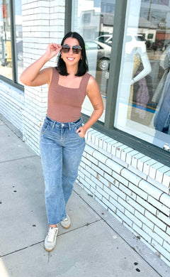 Allure Essential Top-Brown
