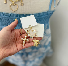 Load image into Gallery viewer, Carded Charms for Scarves