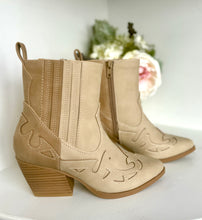 Load image into Gallery viewer, The Prairie Bootie