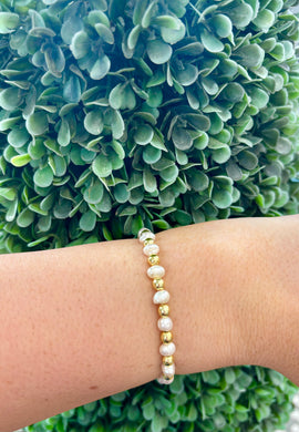 The Chloe Pearl Stretch Bracelet