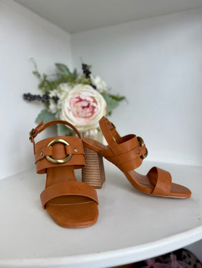 Gracefully Approachable Heel