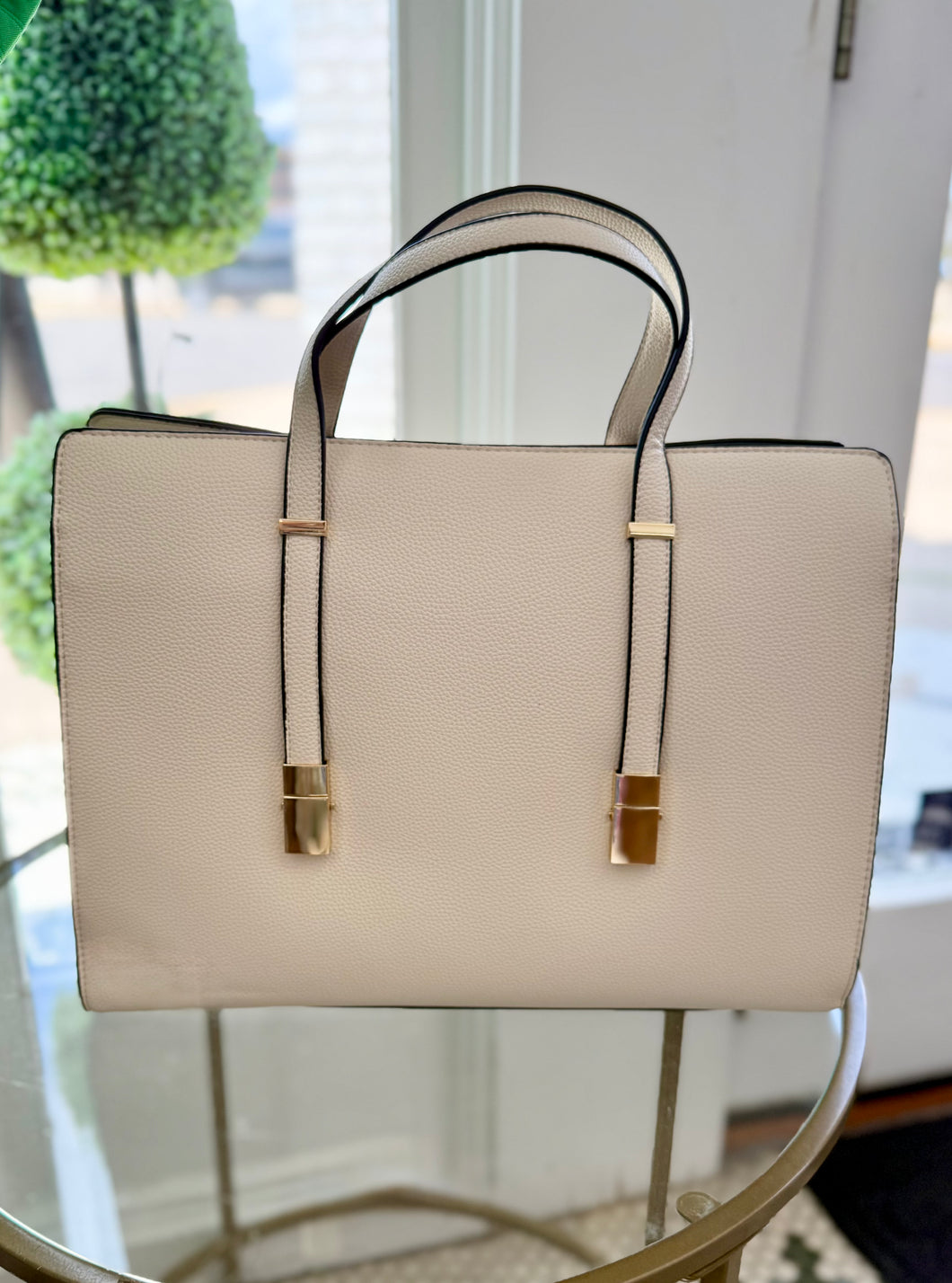Strategic & Stunning Bag Tote