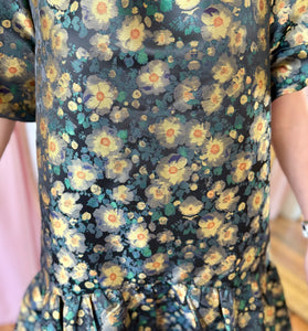 Petals in the Dark Jacquard Mini