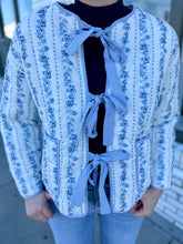 Load image into Gallery viewer, Blue Garden Quilt Jacket