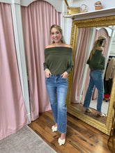 Load image into Gallery viewer, The Wine &amp; Dine Top - Olive