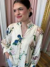 Load image into Gallery viewer, The Cream Blooms Top