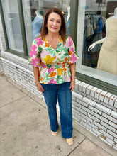 Load image into Gallery viewer, Flirty Florals Top