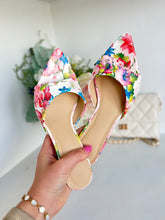 Load image into Gallery viewer, Painted Petal Heels