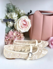 Load image into Gallery viewer, The Ivory Meadow Ballet Flat