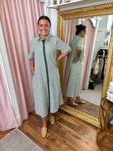 Load image into Gallery viewer, Freshly Picked Midi Dress