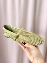 Load image into Gallery viewer, Champagne Chic Flat