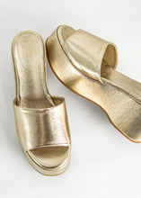 Load image into Gallery viewer, Shine On Platform Sandals