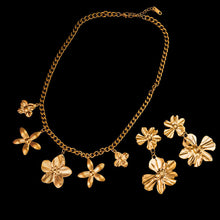 Load image into Gallery viewer, The Goldie Floral Earrings