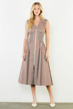 Load image into Gallery viewer, The Evergreen Escape Midi Dress