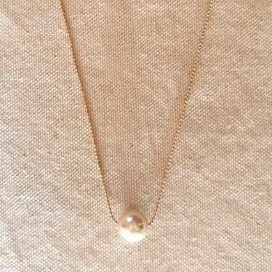 Solitaire Pearl Necklace