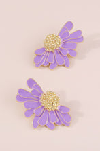 Load image into Gallery viewer, Vintage Flower Earrings