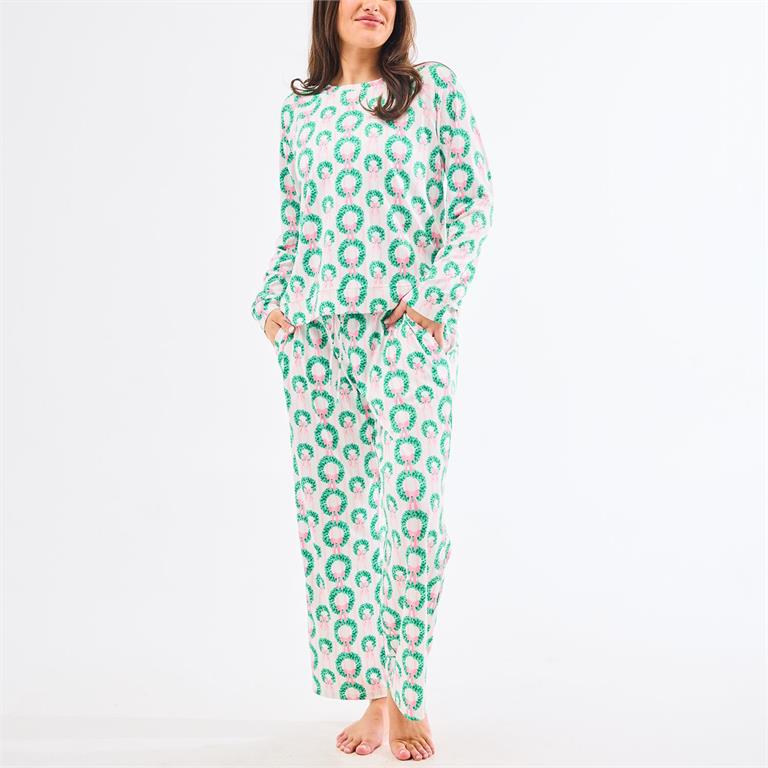 Rosy Wreaths Pajama Set